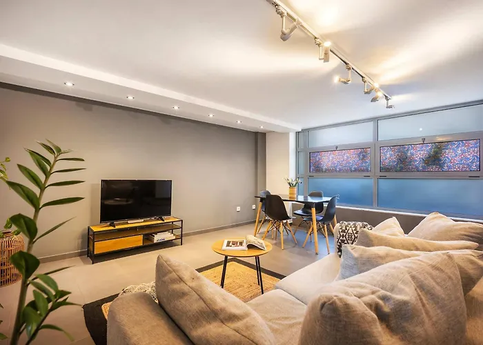Modern & Spacious 1Br In Gazi L Private Balcony
